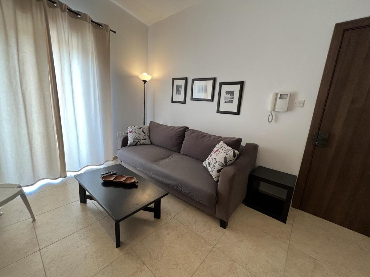 St Julians Smart 2 Bedroom Apartment San Ġiljan Exterior foto
